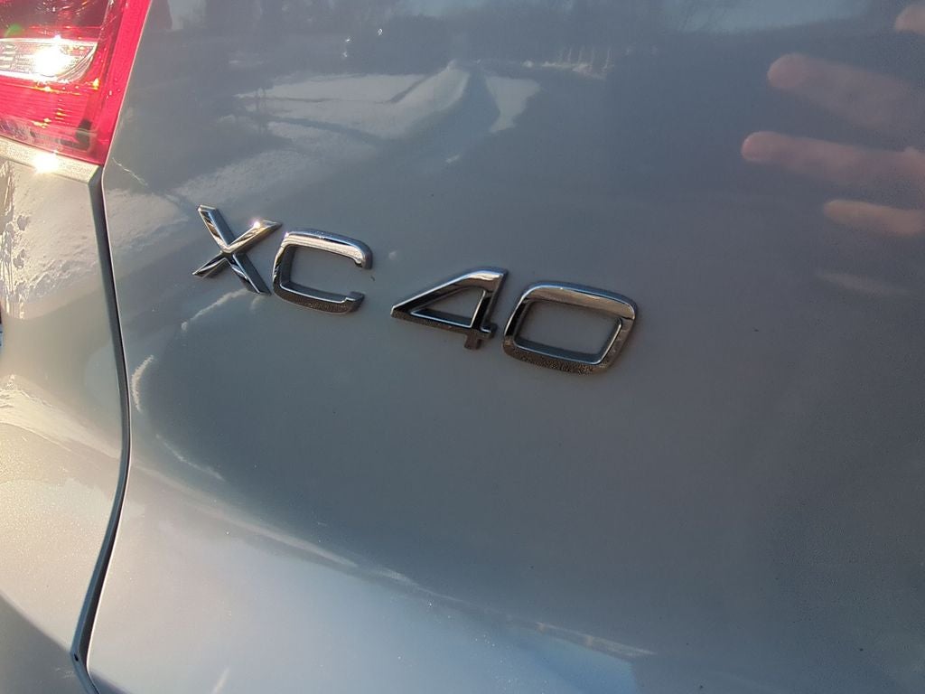 2021 Volvo XC40 R-Design
